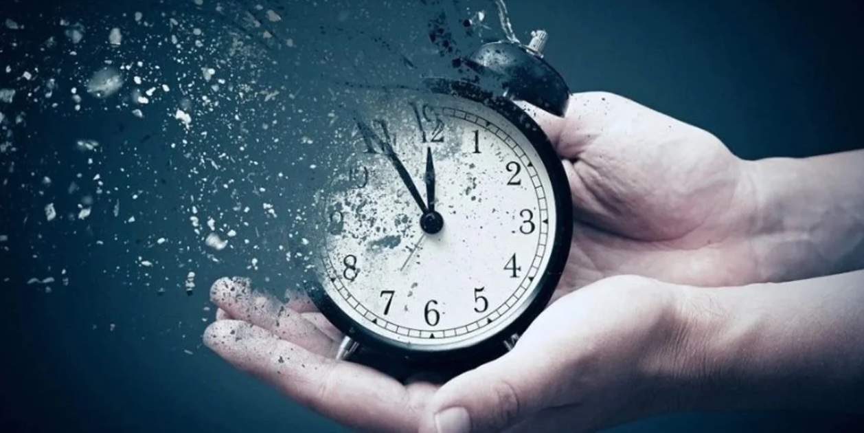 El tiempo hacia atras, un experimento en la fisica cuantica