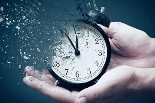 El tiempo hacia atrás, un experimento en la física cuántica El tiempo hacia atrás, un experimento en la física cuántica