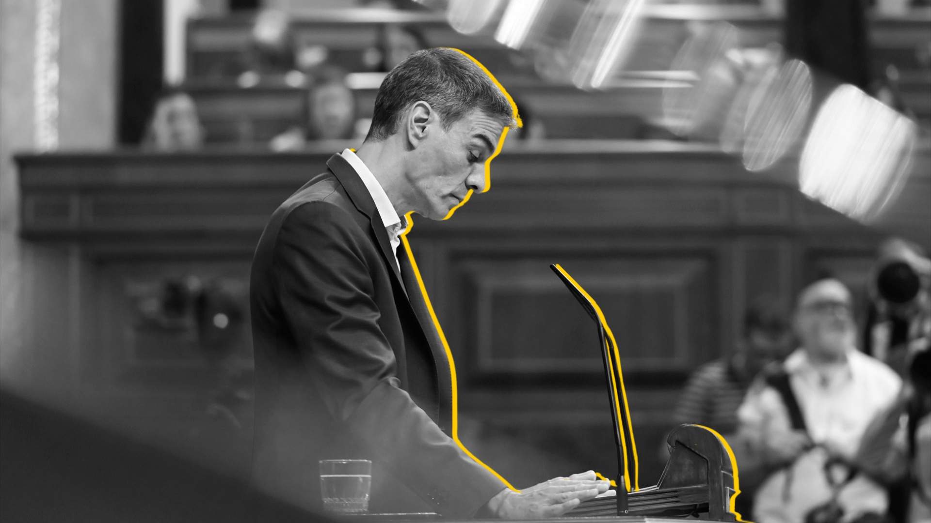 Sánchez ni venç ni convenç a les portades