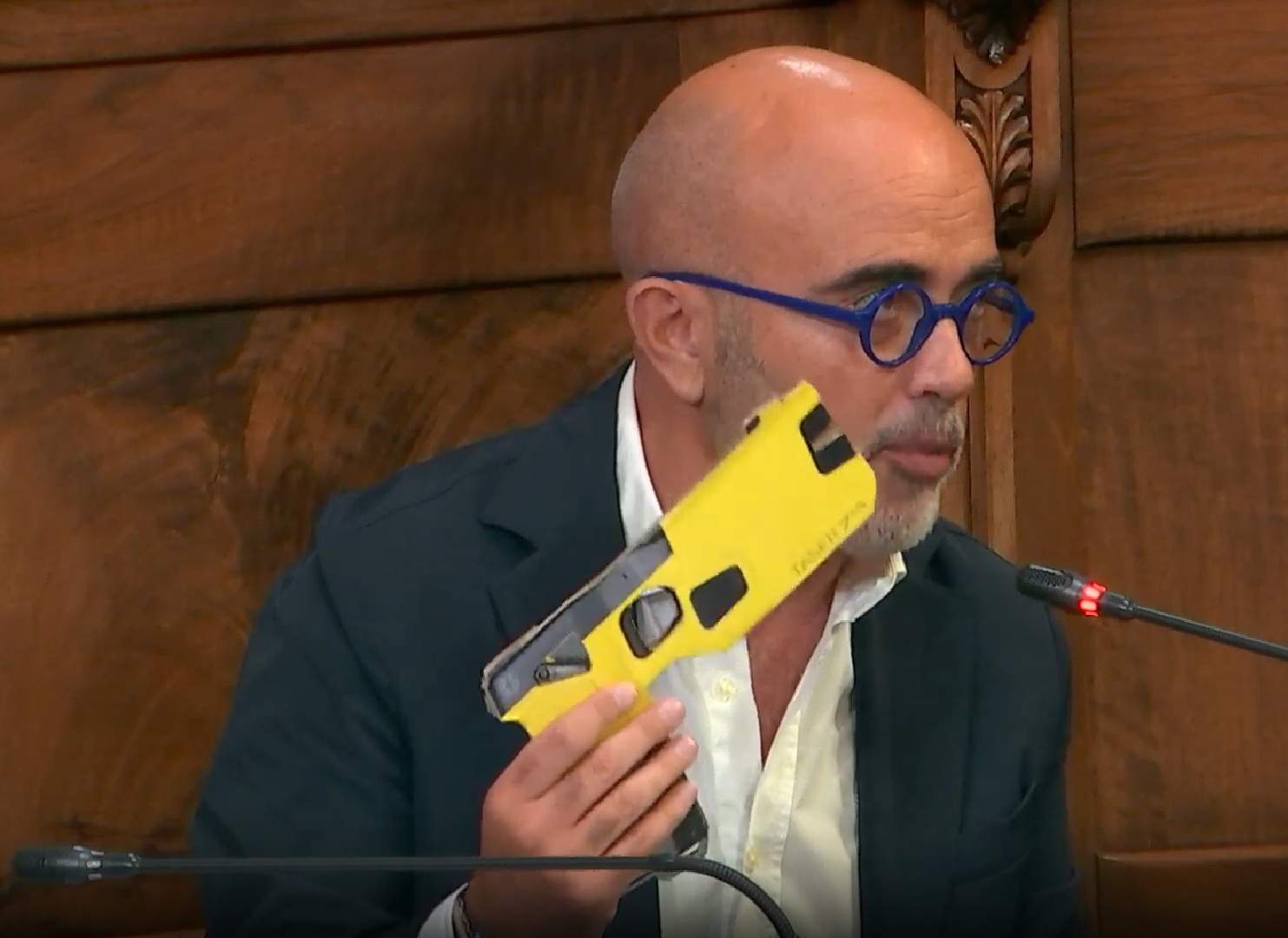 Barcelona reactiva l’adquisició de pistoles Taser per a la Guàrdia Urbana