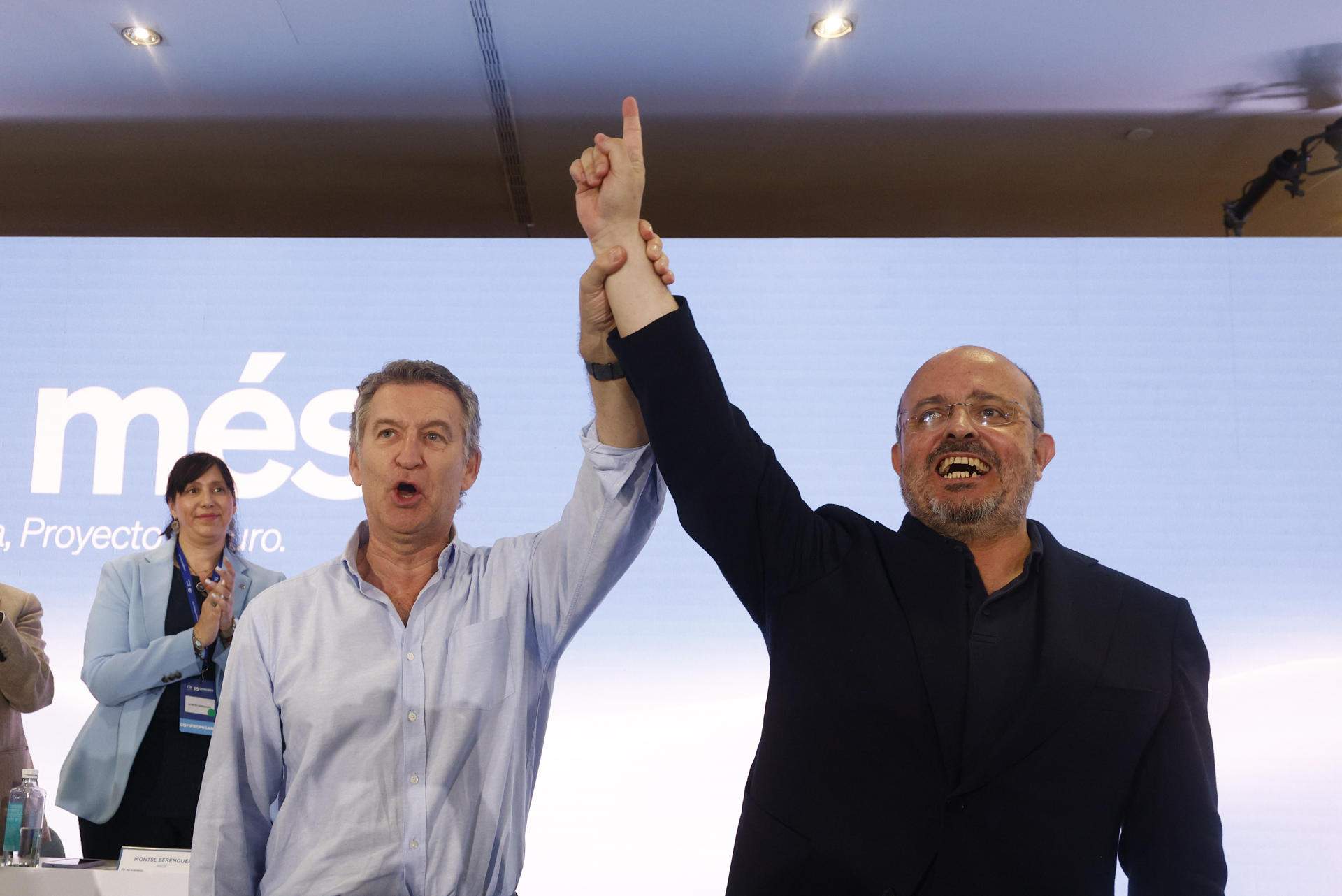 L'avís de Feijóo a Junts: "Sé que demana eleccions, però prémer el botó que les convoca seria més responsable"