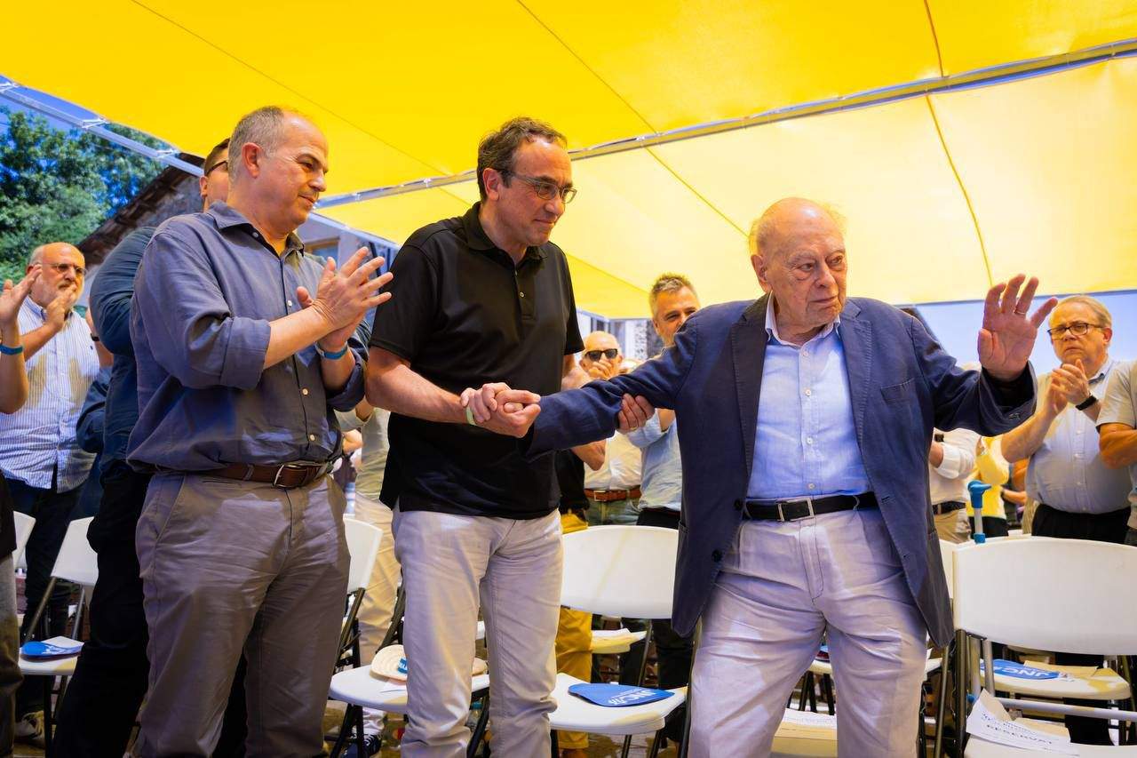 Aquelarre convergent en homenatge a Jordi Pujol: "Avui hi ha una represa"
