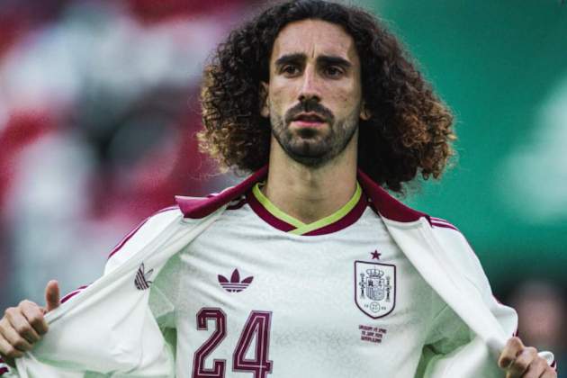 Marc Cucurella, vestint de blanc amb la selecció espanyola... abans de vestir de blanc amb el Reial Madrid IG Marc Cucurella, vestint de blanc amb la selecció espanyola... abans de vestir de blanc amb el Reial Madrid IG