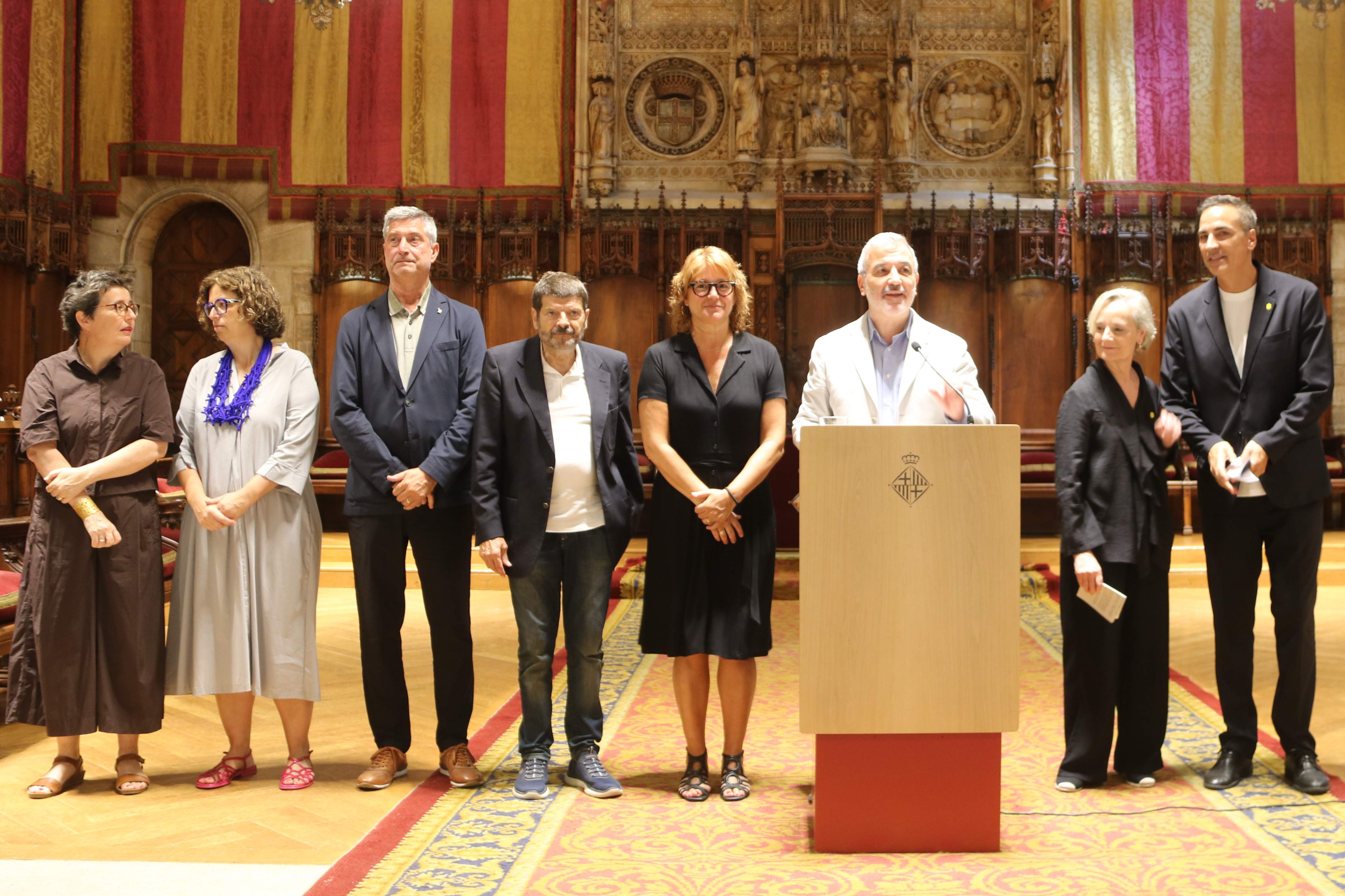 La rebuda institucional del Congrés Mundial d’Arquitectes a l’Ajuntament de Barcelona encapçalada per l'alcalde Jaume Collboni. ACN
