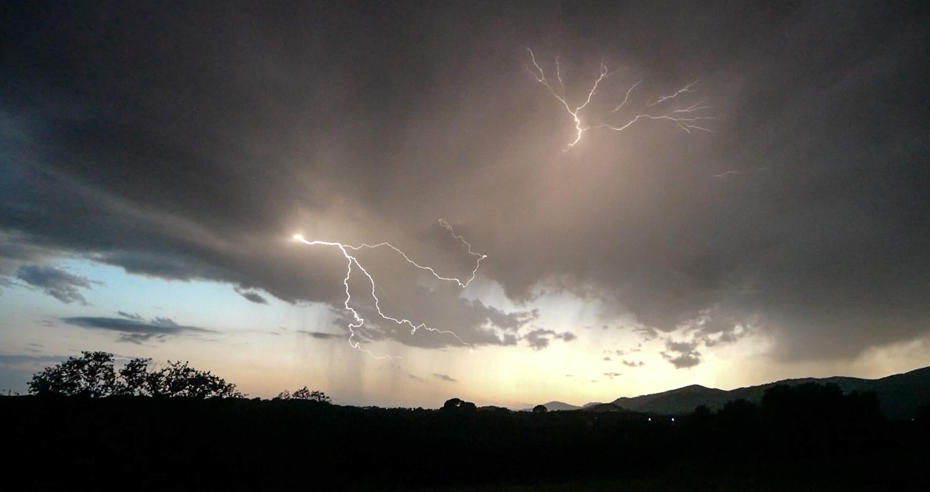 Vuelven los chubascos y las tormentas a Catalunya antes de una bajada de los termómetros