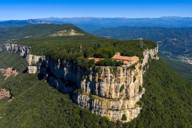 Imatge de Sant Feliu de Pallerols / Foto: Oh! Garrotxa Imatge de Sant Feliu de Pallerols / Foto: Oh! Garrotxa