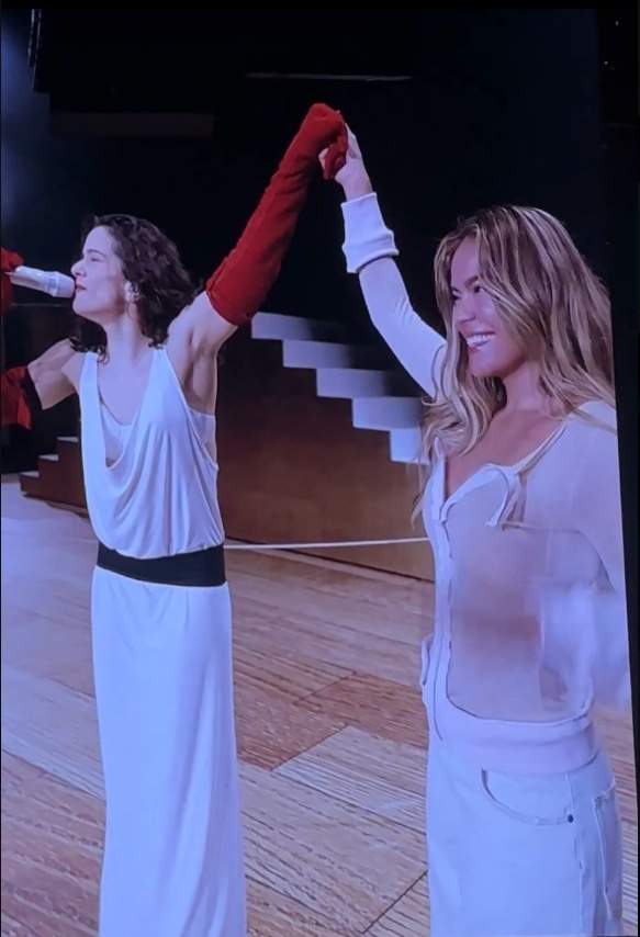 Rosalía i Karol G / X 
