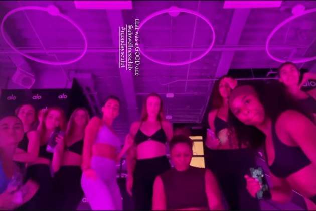 Aurora, Ana, Irene i Martina juntes a una classe esportiva / Instagram