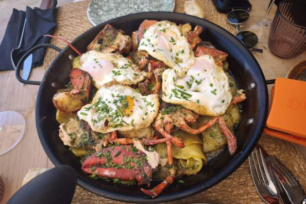 Llamàntol amb ous ferrats i patates fregides Llamàntol amb ous ferrats i patates fregides