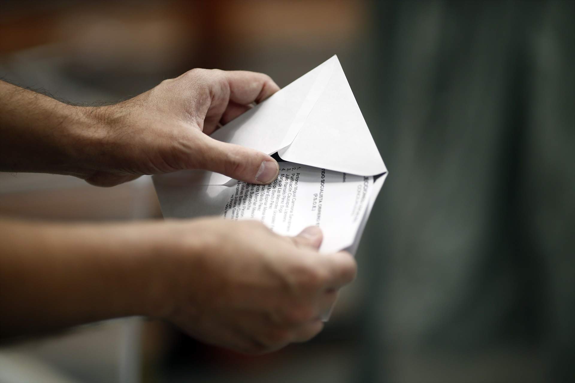 Com afecta realment la nacionalització i la regularització de migrants al cens electoral?