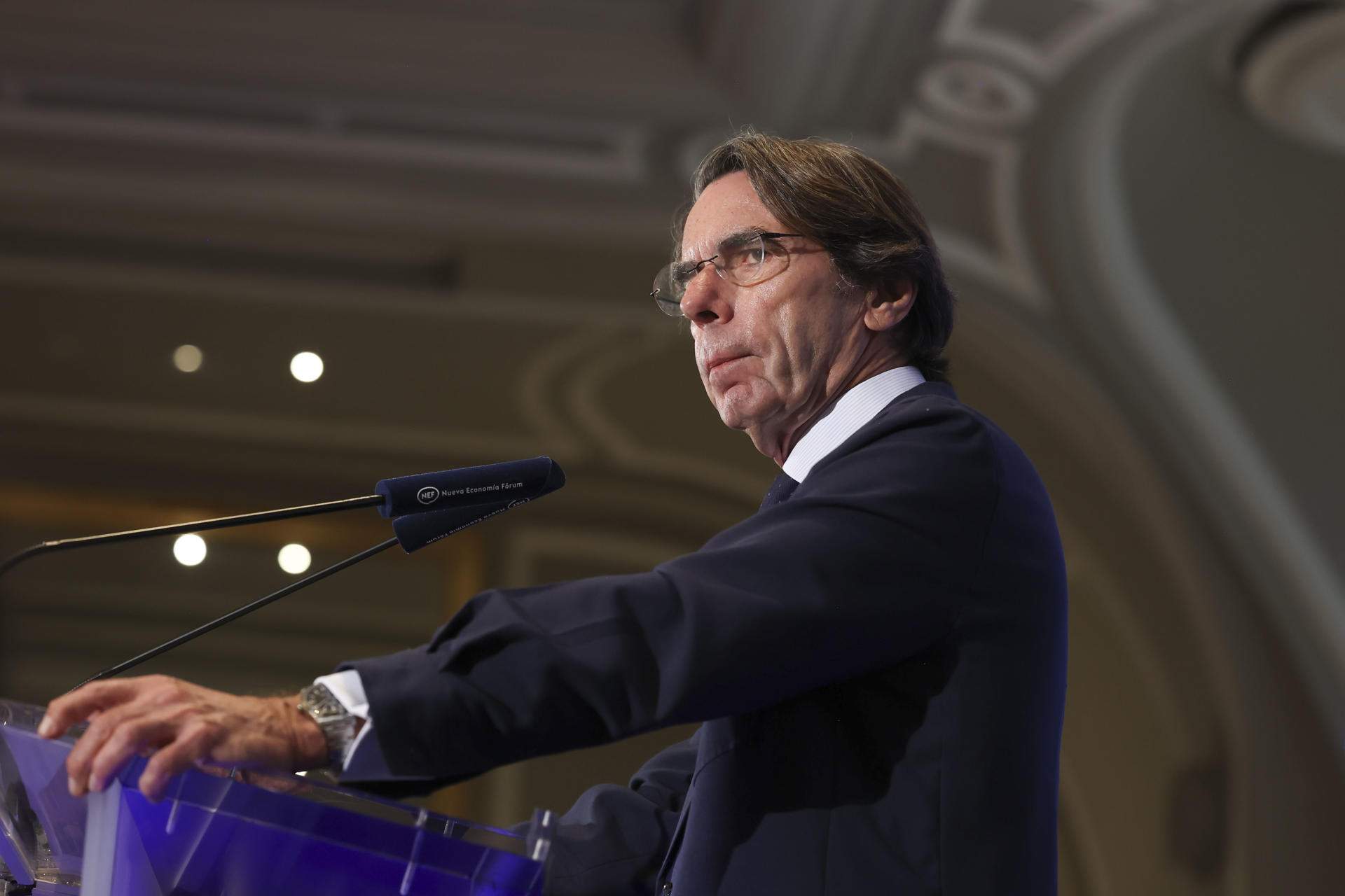 Aznar esmena Feijóo: l’insta a oblidar-se de Junts i reclama una “majoria nacional” per tombar Sánchez
