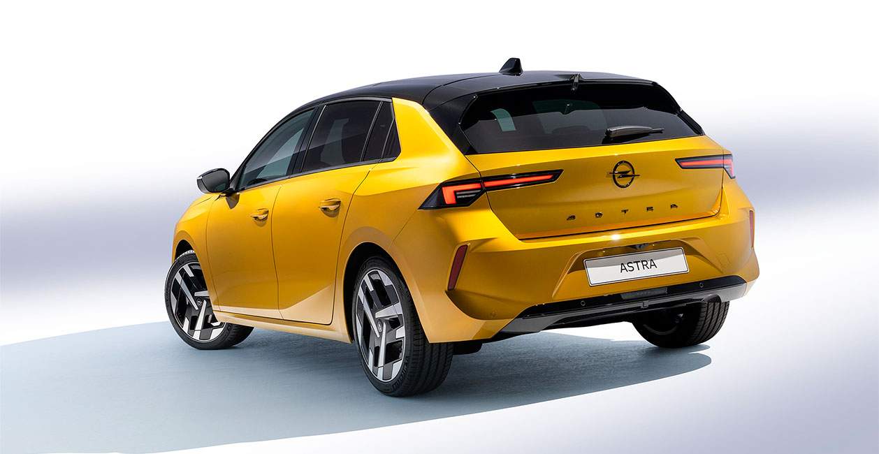Aquest Opel és el Seat León d'Alemanya, i torna completament renovat