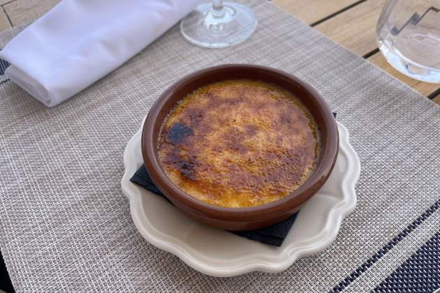 Crema catalana del restaurant Albarada. / Foto: Emma Porta Crema catalana del restaurant Albarada. / Foto: Emma Porta