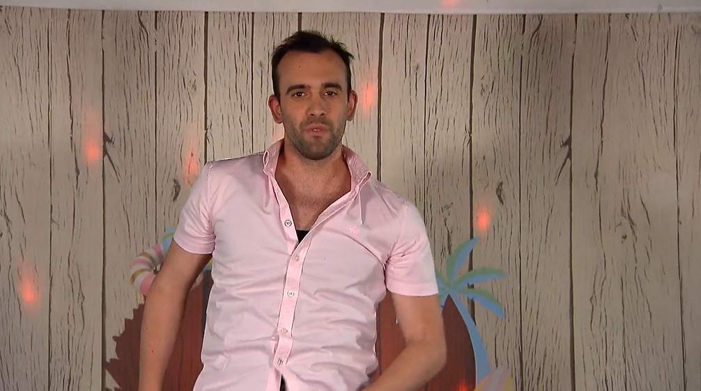 Genís, un tiburón entre les cames a 'First Dates Cuatro2