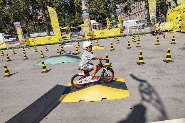 Fan Zone Tour França Barcelona arc triomf / Foto: Carlos Baglietto