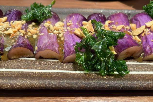 Albergínia amb salsa de miso del restaurant Nomo. / Foto: Rosa Molinero Trias