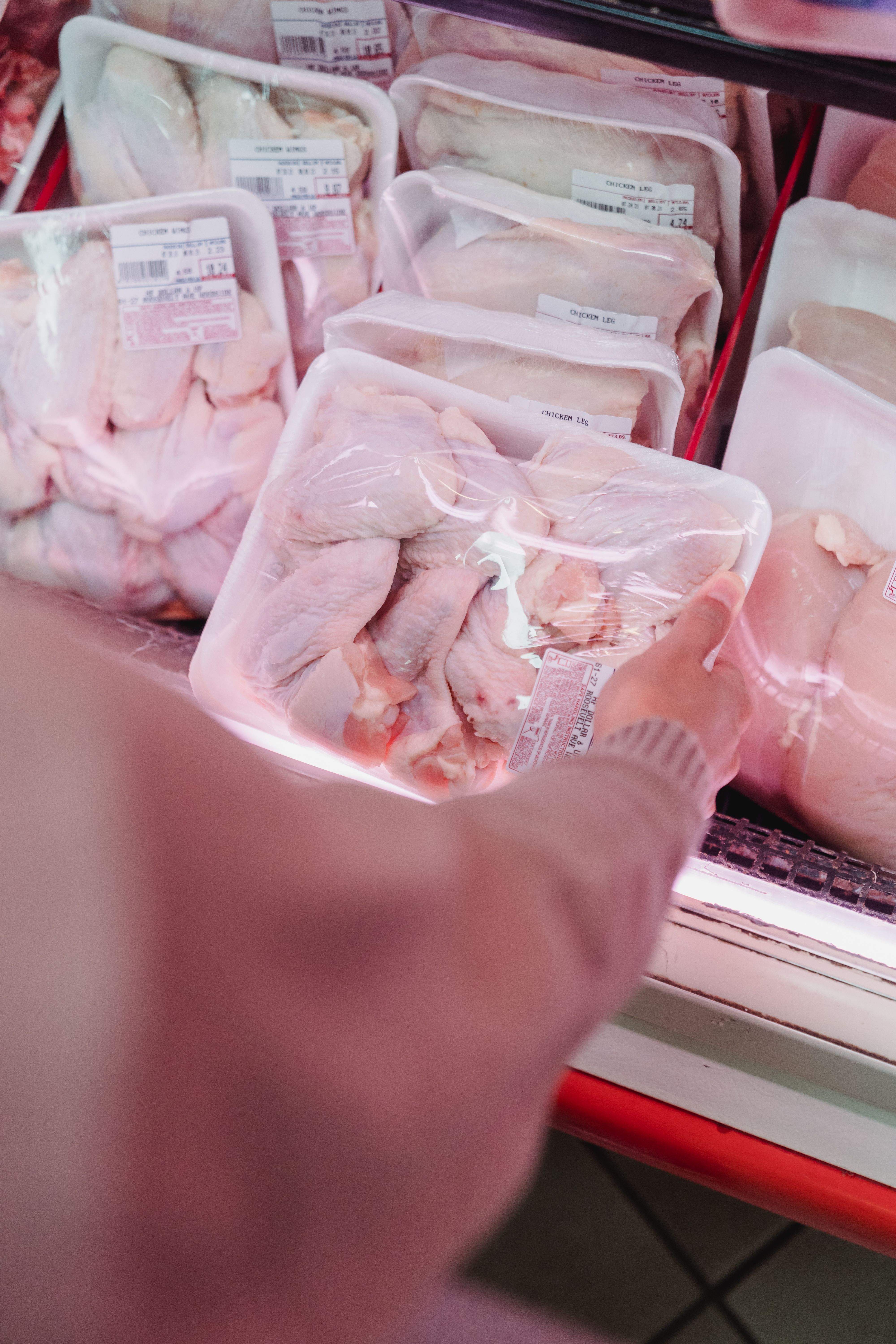 Pollaste de supermercat. Foto: Pexels