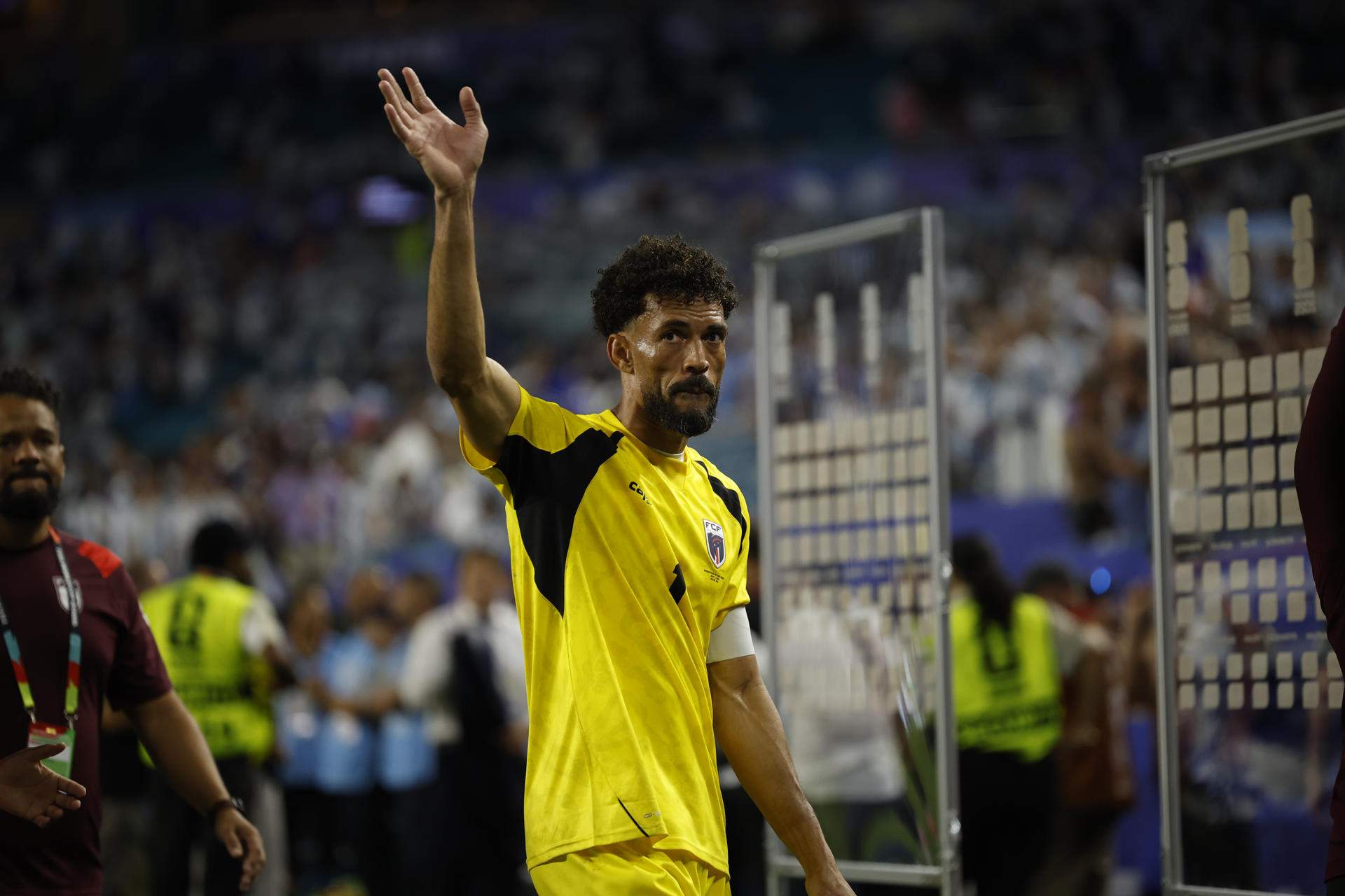 Vozinha s'acomiada del Mundial com un heroi: èpica, espectacle i deixa en evidència Cristiano Ronaldo
