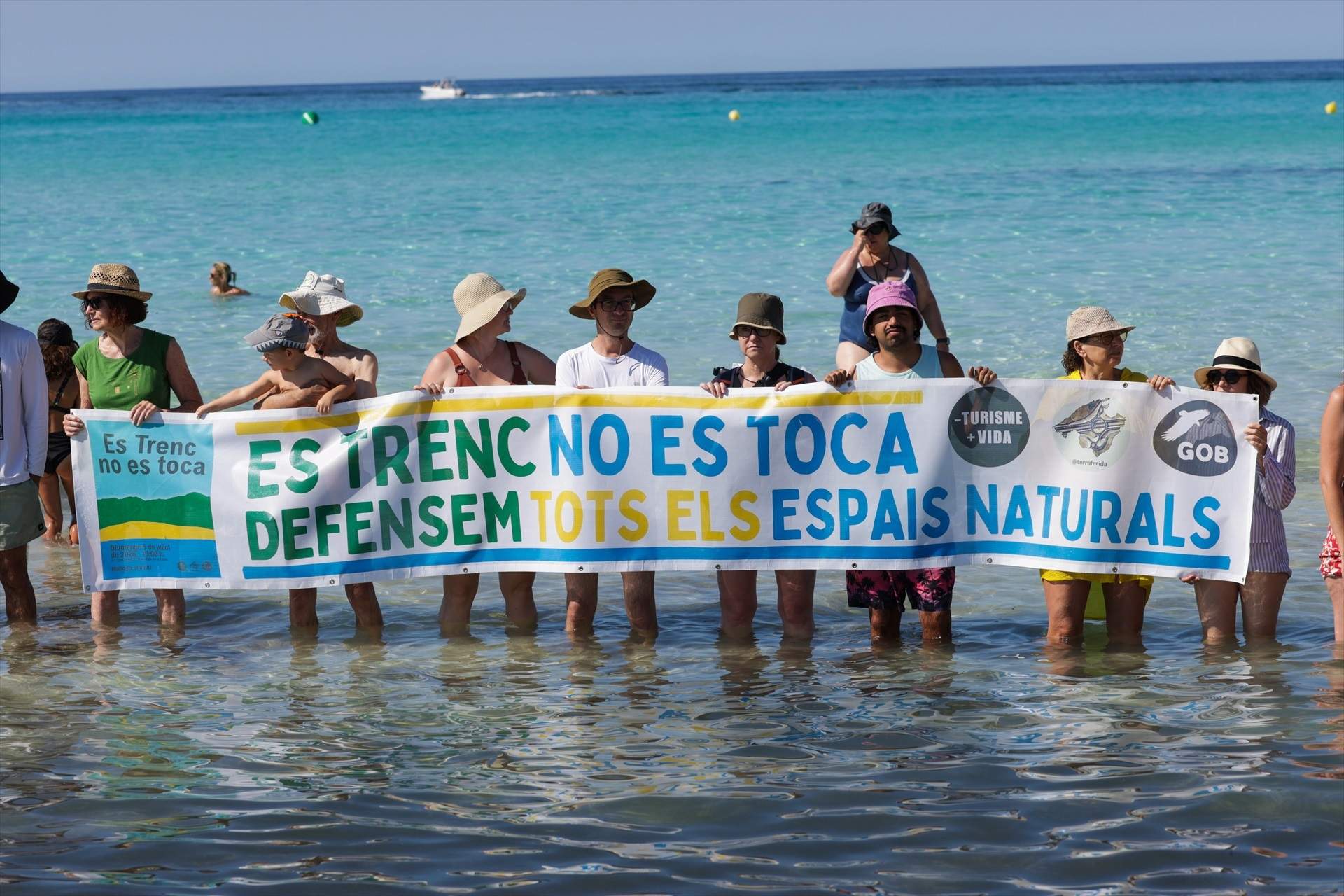 Cadena humana es Trenc Mallorca / Europa Press