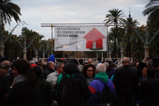 ELNACIONAL Concentració TSJC Hipoteques - Sergi Alcàzar ELNACIONAL Concentració TSJC Hipoteques - Sergi Alcàzar