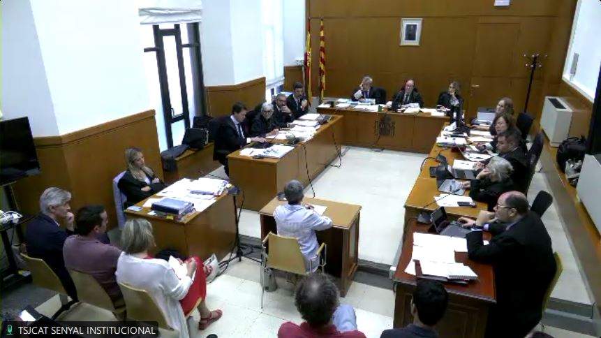 Audiència de Barcelona. Judici cas Vacunes. DEclara Teresa Cunillera Audiència de Barcelona. Judici cas Vacunes. DEclara Teresa Cunillera