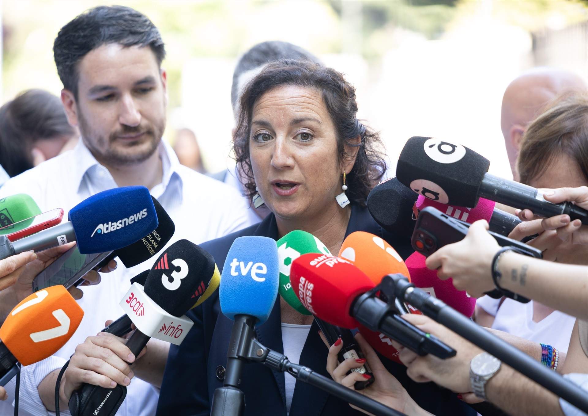 El Govern planteja un "dèficit asimètric" per a cada autonomia i Hisenda accepta debatre-ho