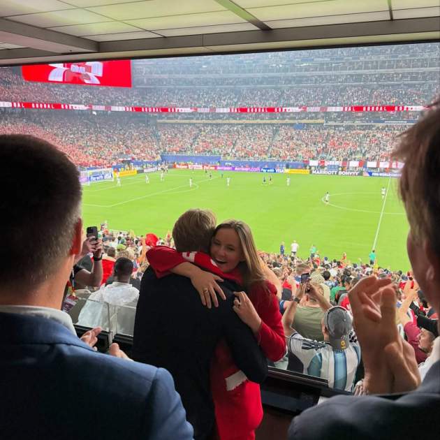 Sverre Magnus i Ingrid Alexandra celebrant les victòries de la selecció al Mundial / Instagram Sverre Magnus i Ingrid Alexandra celebrant les victòries de la selecció al Mundial / Instagram