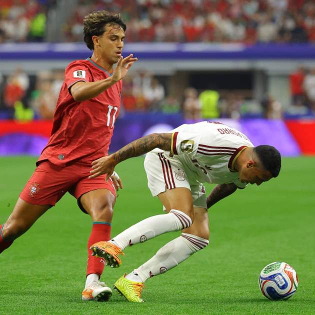 Pedro Porro y João Félix durante el partido / Foto: EFE Pedro Porro y João Félix durante el partido / Foto: EFE