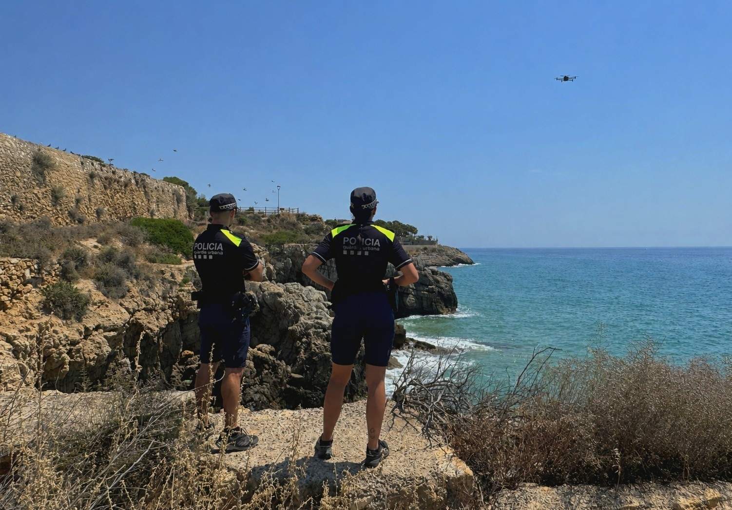 Tarragona implanta els drons per vigilar els salts al mar des de les roques, després de la mort de tres menors