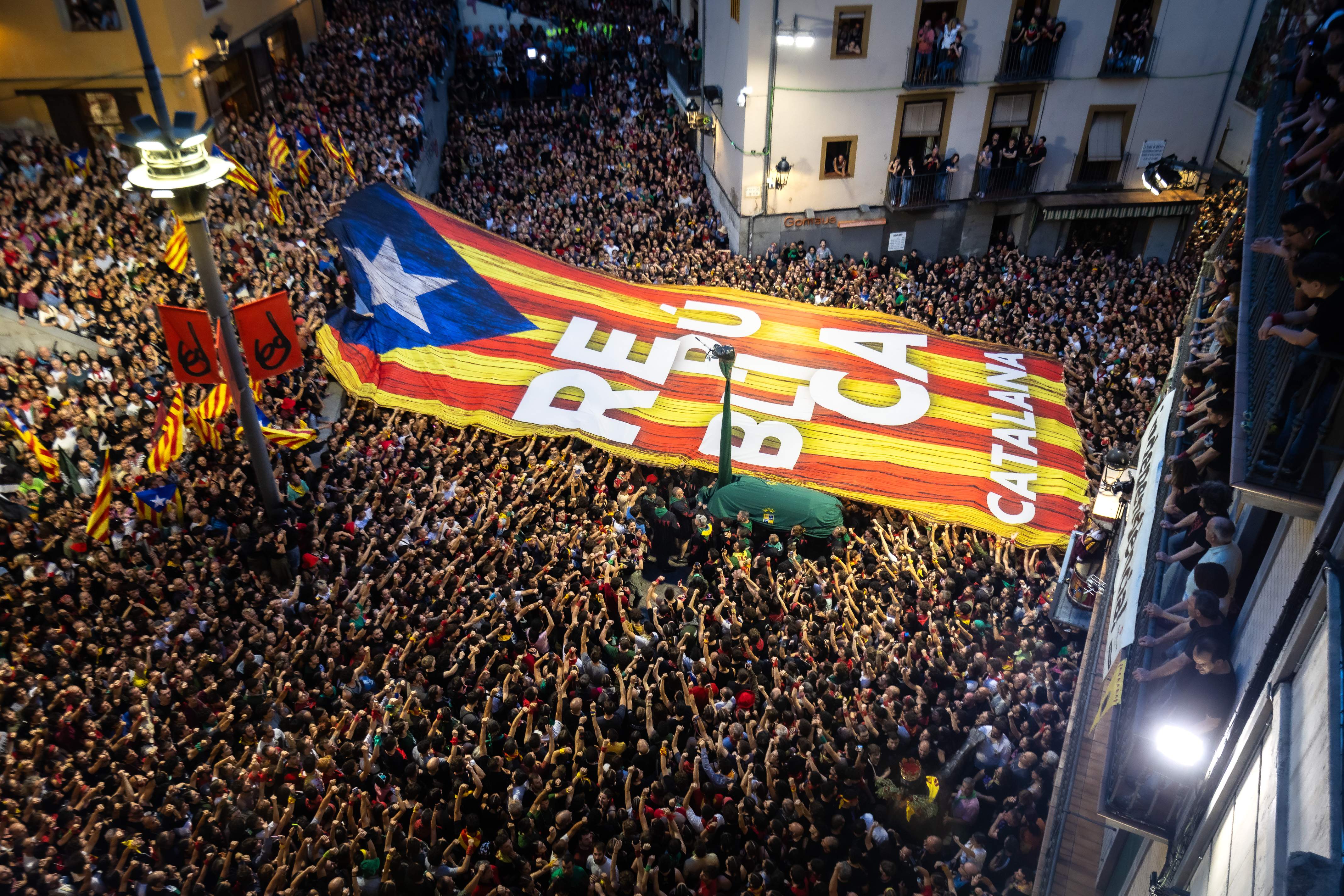 El independentismo recupera terreno y vuelve a los niveles más altos de los últimos seis años, según el CEO