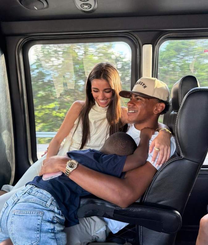 Inés García amb Lamine Yamal i el seu germanet / Instagram Inés García amb Lamine Yamal i el seu germanet / Instagram