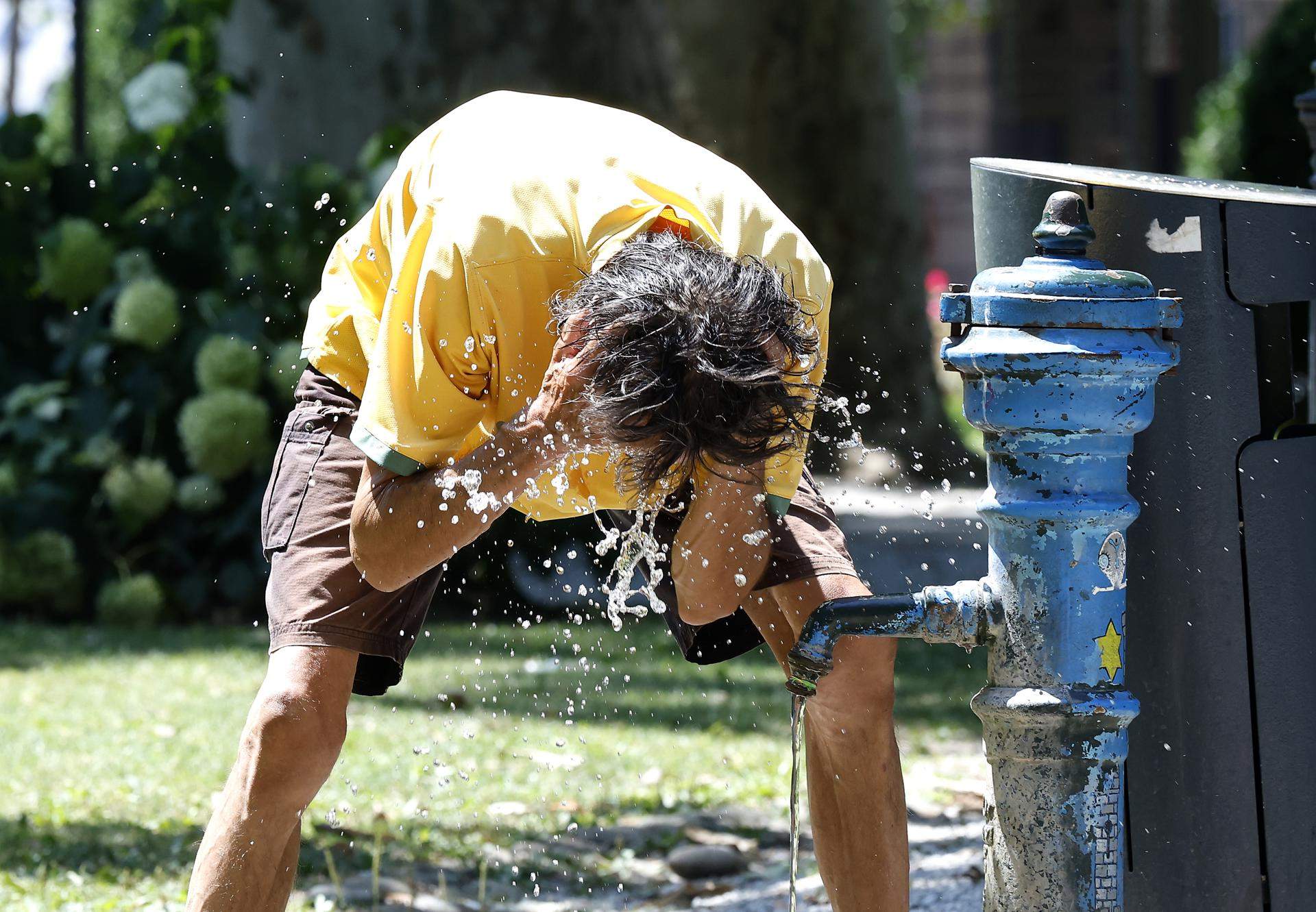 Europa paga els efectes d'una calor de rècord: milers de morts i incendis per tot arreu
