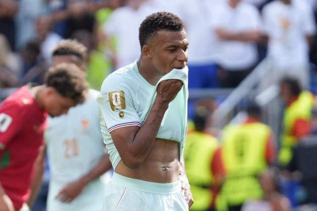Mbappé, decebut durant un partit de França al Mundial / Foto: EFE Mbappé, decebut durant un partit de França al Mundial / Foto: EFE