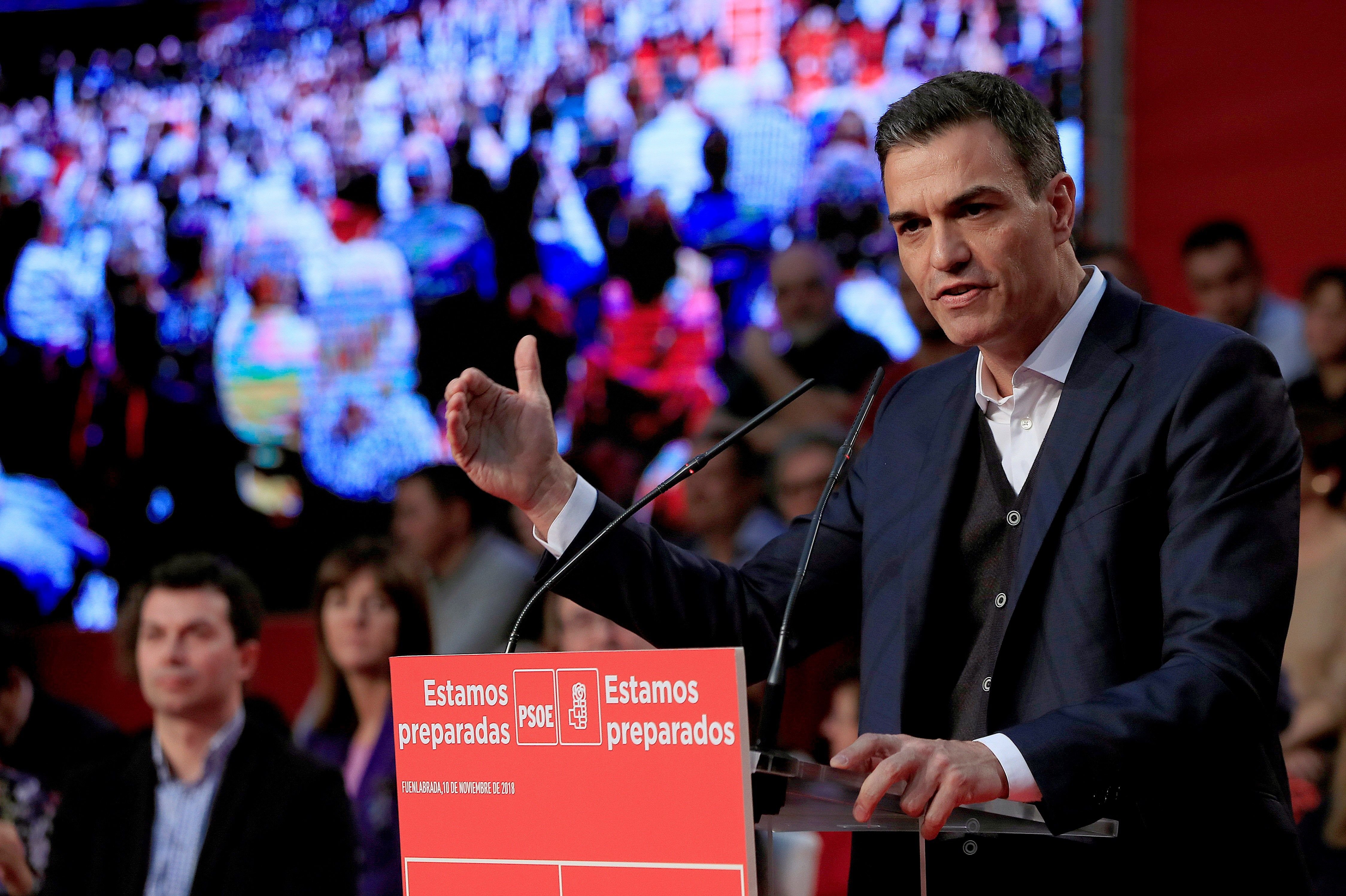Sánchez reivindica el seu govern davant l'amenaça de PP i Ciutadans