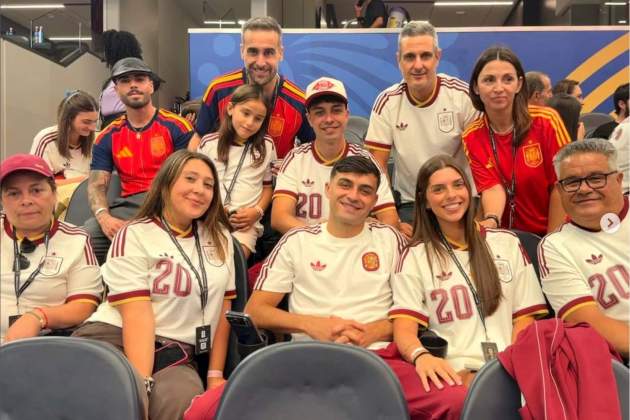 Pedri amb la seva família / Instagram Pedri amb la seva família / Instagram