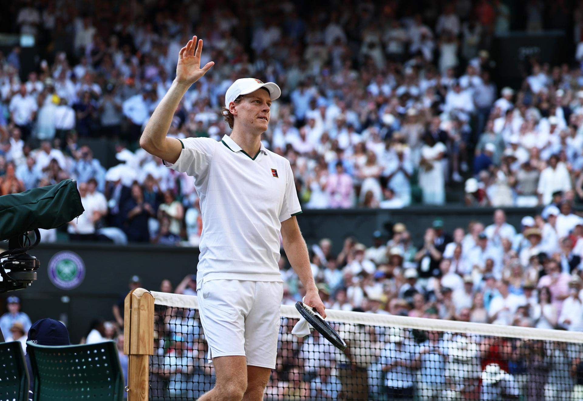 Sinner esborra Djokovic a Wimbledon i defensarà corona contra Zverev a la gran final