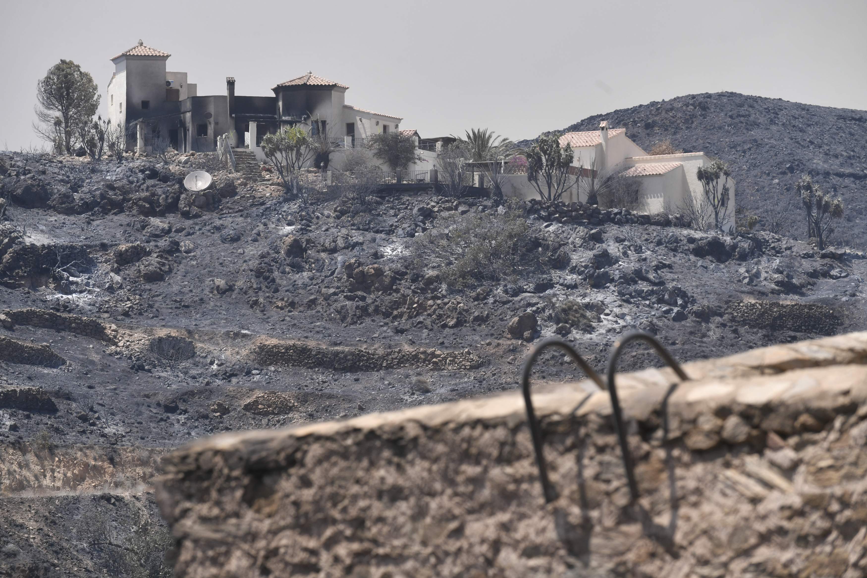El Reino Unido aguanta la respiración por las posibles víctimas británicas del incendio de Almería