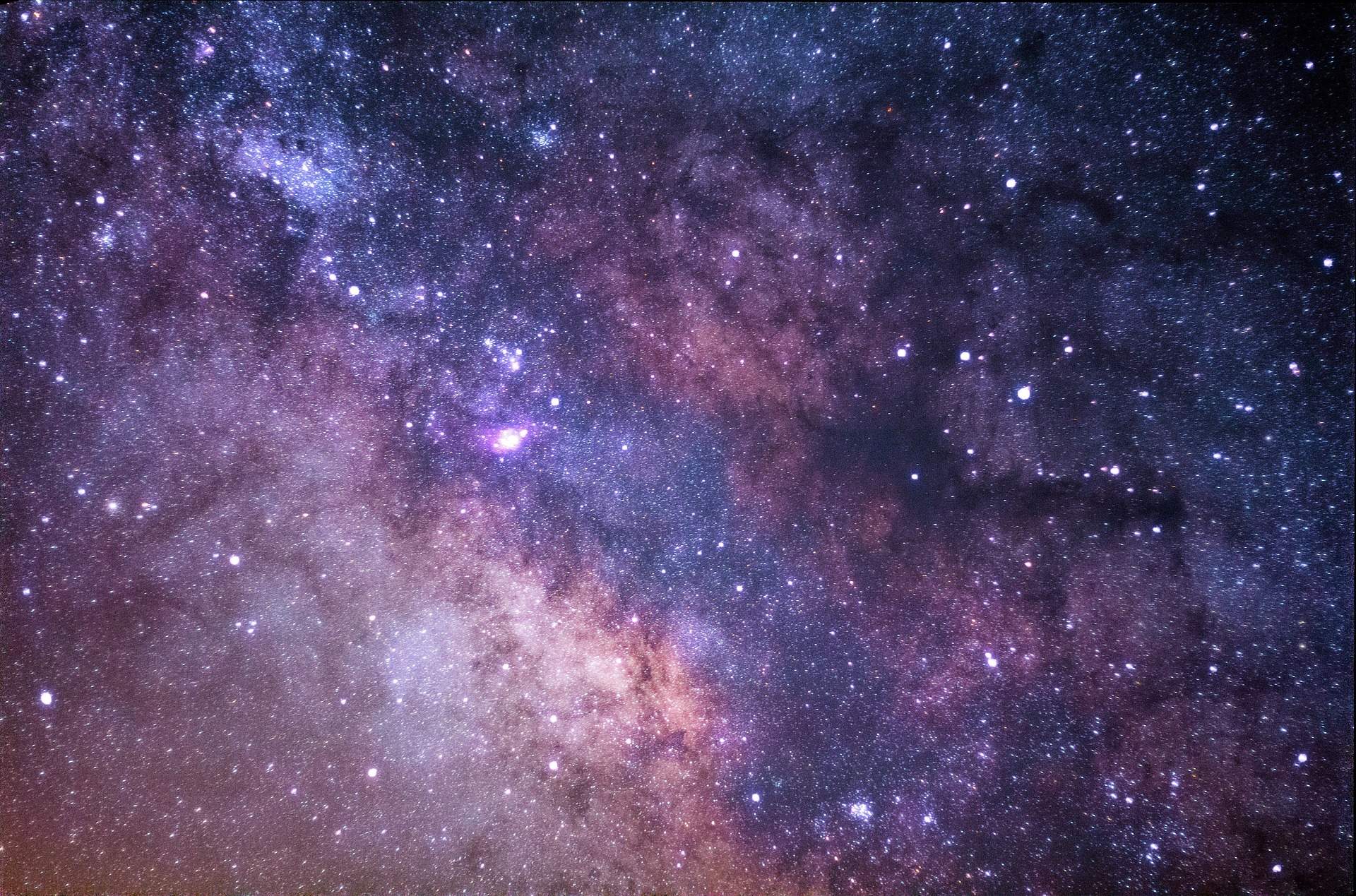 El telescopi James Webb desvela una estructura en forma d'S "que encara no sabem desxifrar del tot"