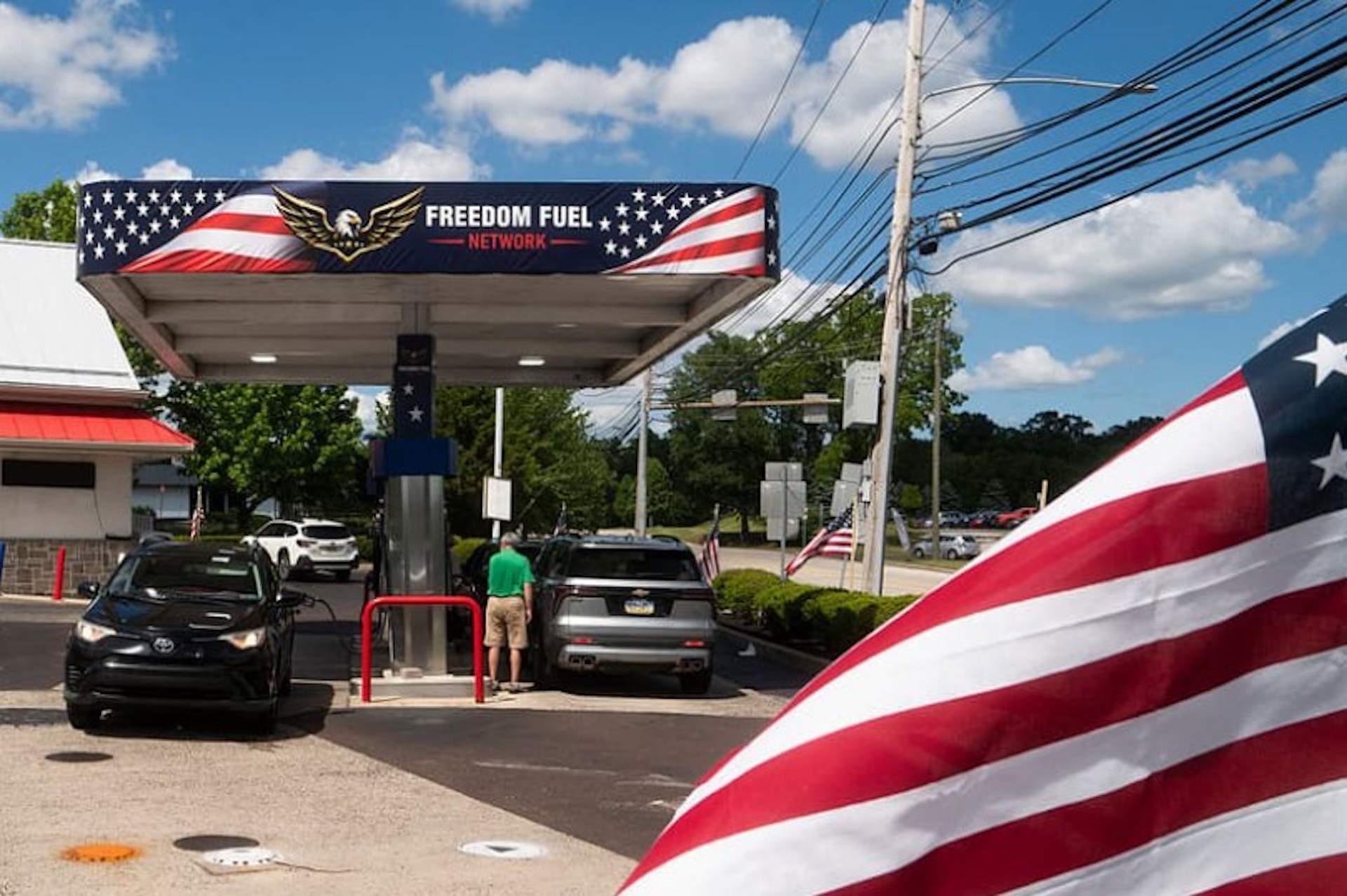 Freedom Fuel: la benzina barata que Trump promociona i ningú sap qui paga