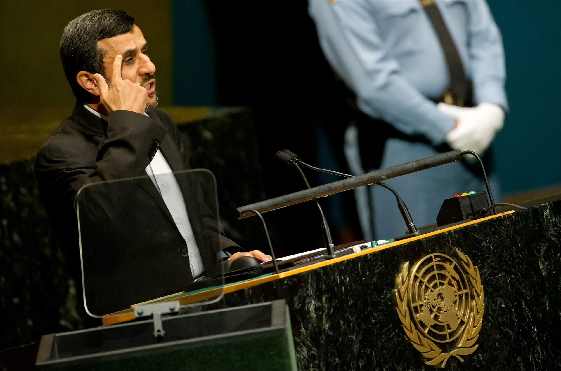 Així va intentar Israel reclutar l'expresident iranià Ahmadinejad per convertir-lo en "la Delcy de l'Iran"