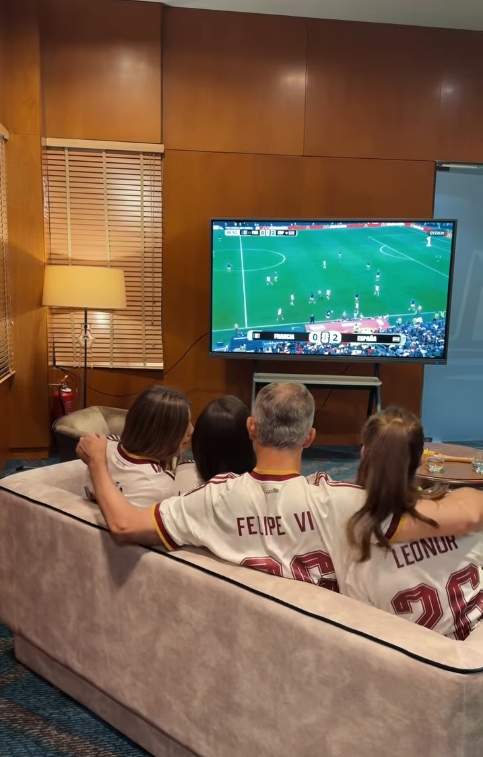La familia reial mirant el França Espanya / Instagram La familia reial mirant el França Espanya / Instagram