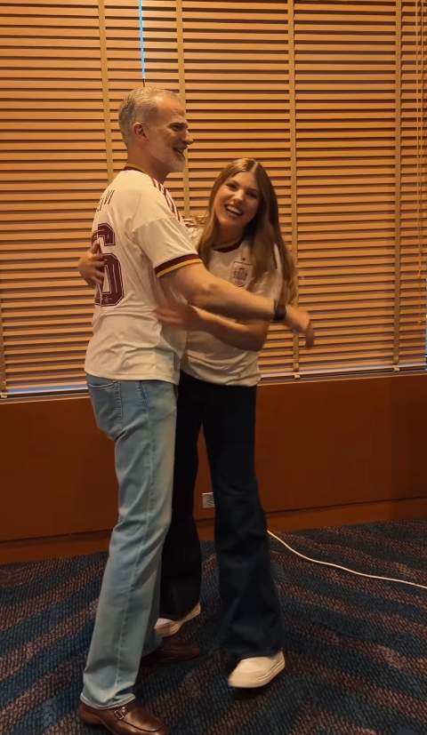 Felip i Sofia celebrant un gol d'Espanya / Instagram Felip i Sofia celebrant un gol d'Espanya / Instagram