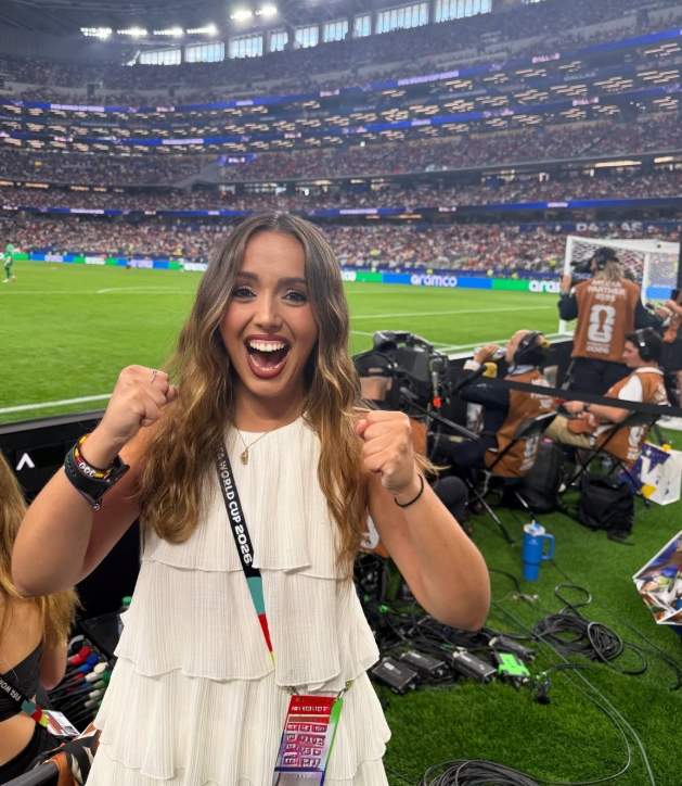 Elena G Duran, reportera de DAZN, al Mundial / Instagram 