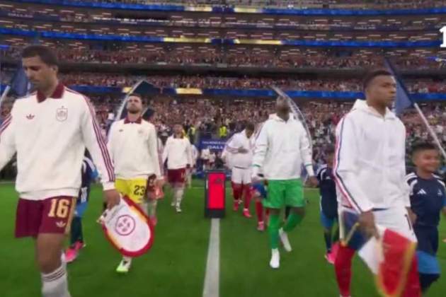 España y Francia, antes de empezar la semifinal del Mundial TVE España y Francia, antes de empezar la semifinal del Mundial TVE