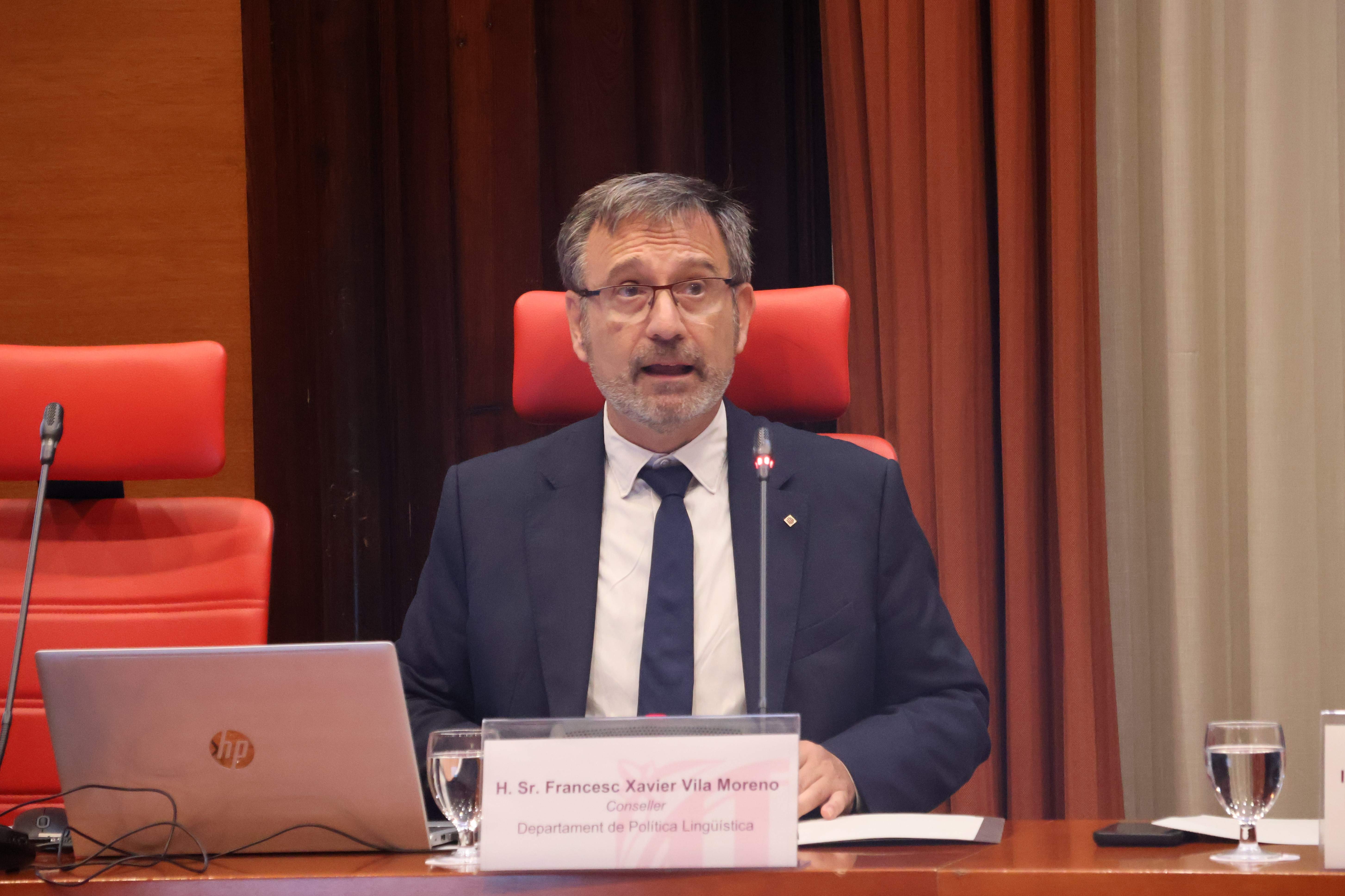 L'independentisme colla el conseller Vila i l'insta a fer que tot el Govern es faci seu l'impuls del català