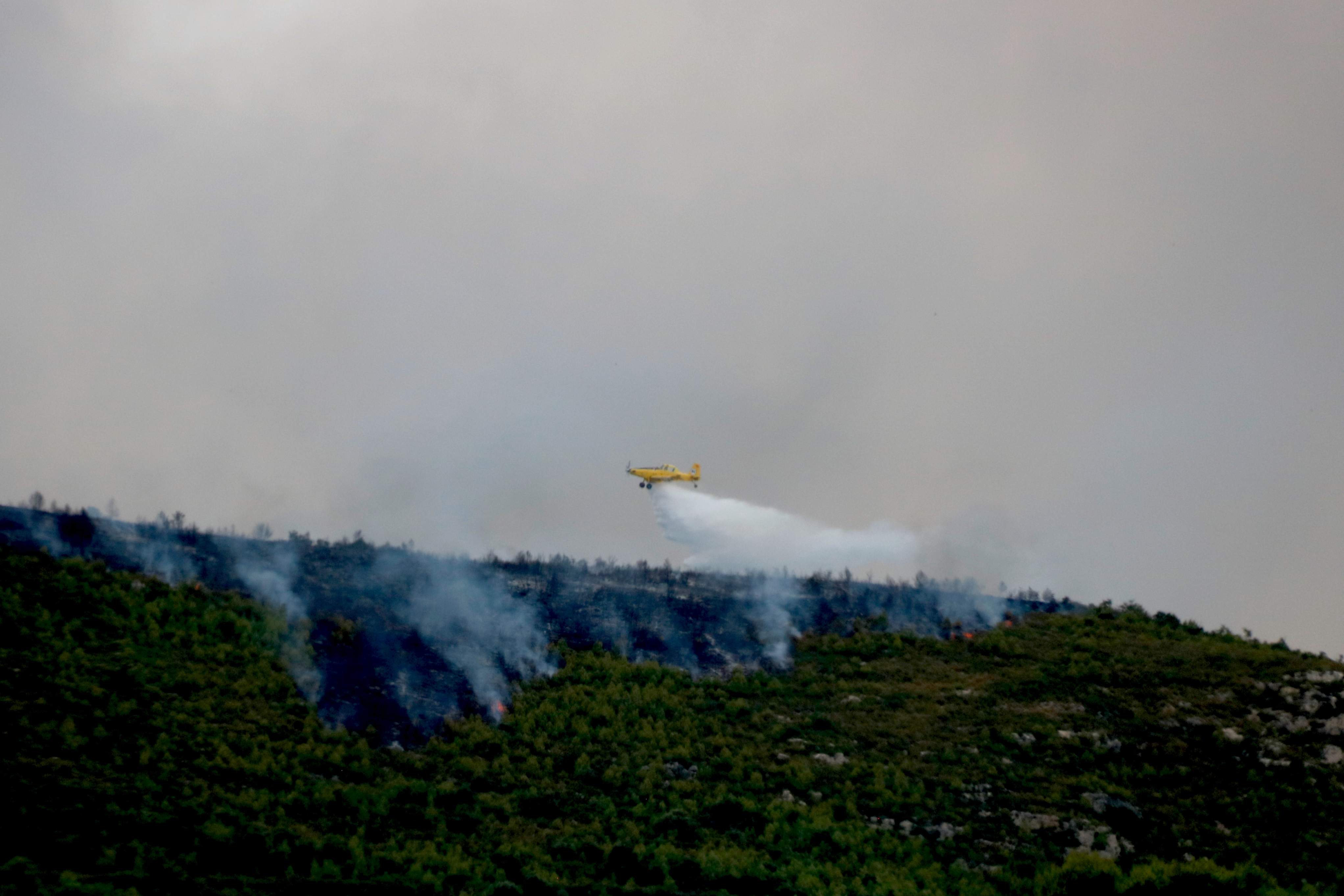Cremen sense control dos incendis forestals a Catalunya: a Sant Quirze Safaja i un altre cop a Querol