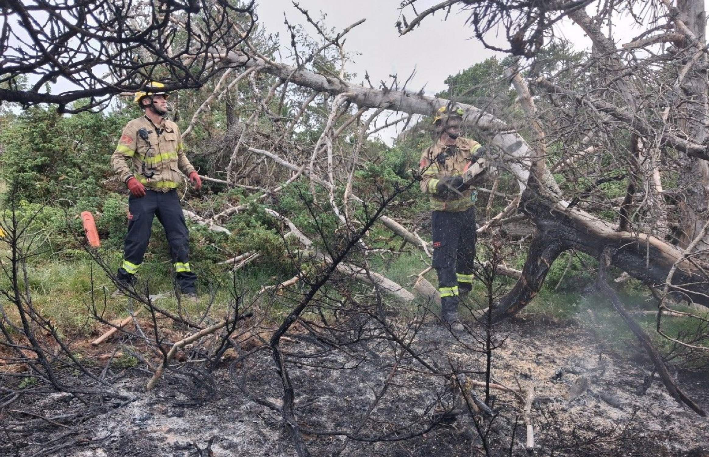 Els Bombers en alerta pels llamps, que provoquen incendis en zones de difícil accés i complicats de detectar