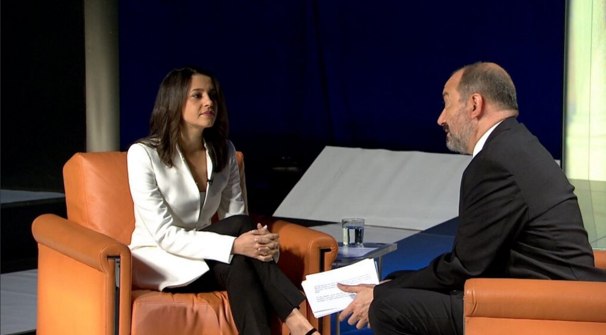 Sanchis a Arrimadas, en TV3: "¿Por qué dicen que sólo entrevistamos en castellano a etarras?"