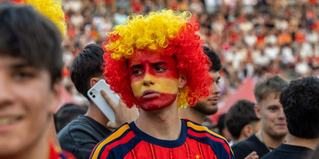 La pantalla gigante para seguir la final del Mundial en Barcelona cambia de ubicación