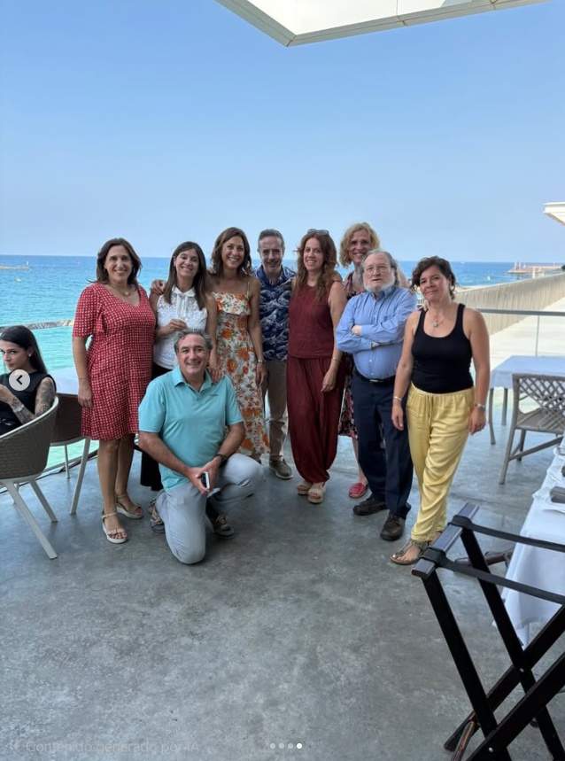 Melero de flors amb l'equip, Ug Melero de flors amb l'equip, Ug